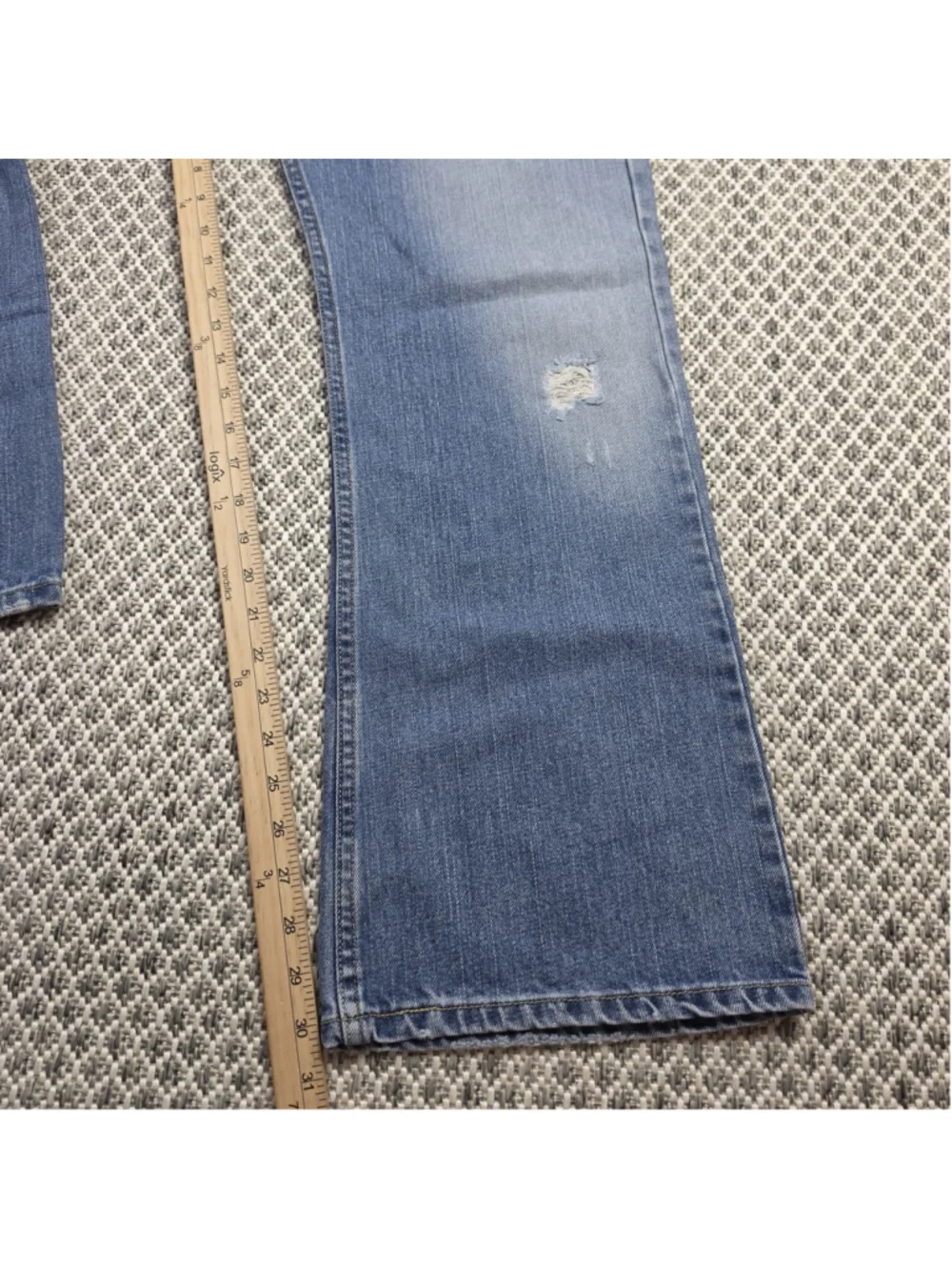 Levi’s 527 Low Boot Cut Jeans Men’s Light Wash Distressed Denim W34 L30